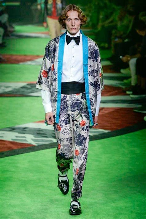 gucci kimono 2017|gucci kimono men's.